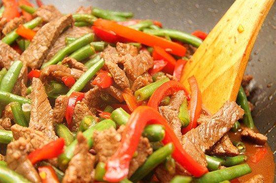 Баранина с перцами и фасолью Баранина с перцами и фасолью