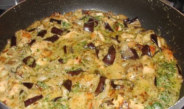 Куриное рагу с баклажанами в сметане Куриное рагу с баклажанами в сметане
