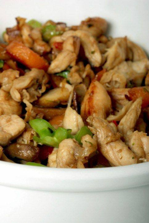 Куриное рагу с разноцветными перцами Куриное рагу с разноцветными перцами