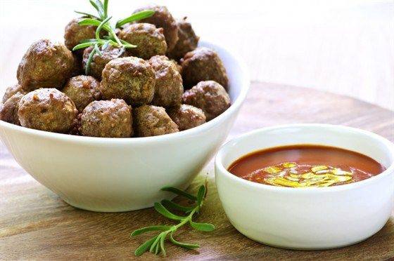 Мясные тефтели со сливочно-горчичным соусом Мясные тефтели со сливочно-горчичным соусом