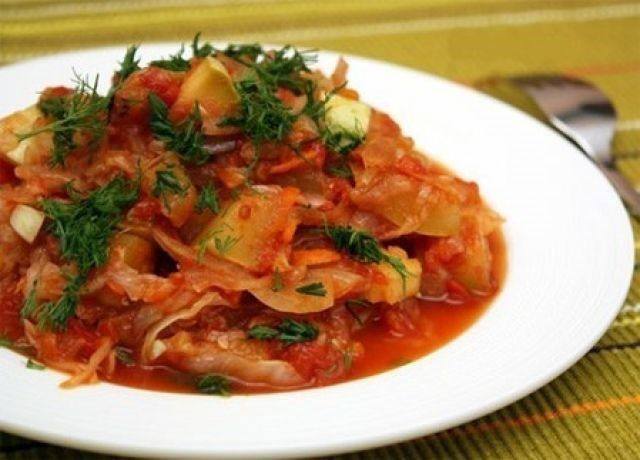 Овощное рагу с капустой и картофелем Овощное рагу с капустой и картофелем