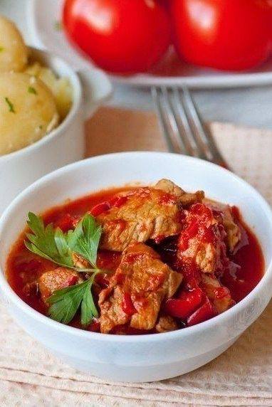Свинина, тушеная со сладким перцем Свинина, тушеная со сладким перцем