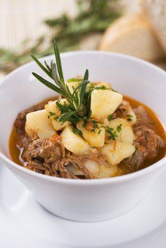 Свиное рагу с яблоками и капустой Свиное рагу с яблоками и капустой