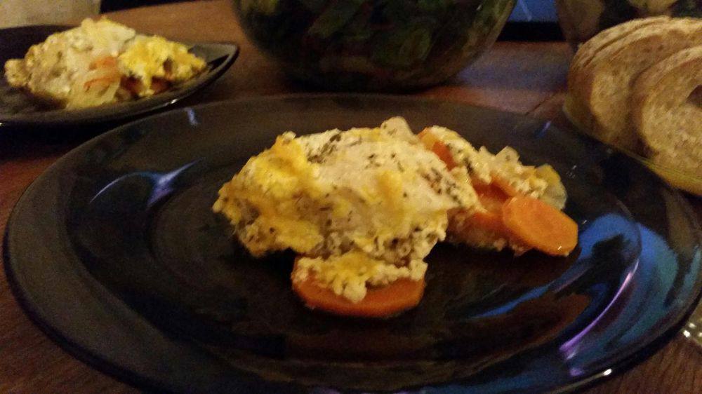 Зубатка, запеченная с овощами и сыром Зубатка, запеченная с овощами и сыром