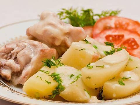 Кролик тушёный в сливочном соусе Кролик тушёный в сливочном соусе