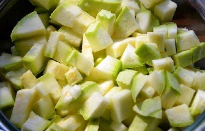 Рецепт Овощной салат на зиму в мультиварке шаг-3