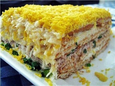 Рыбный салат с крекерами Рыбный салат с крекерами
