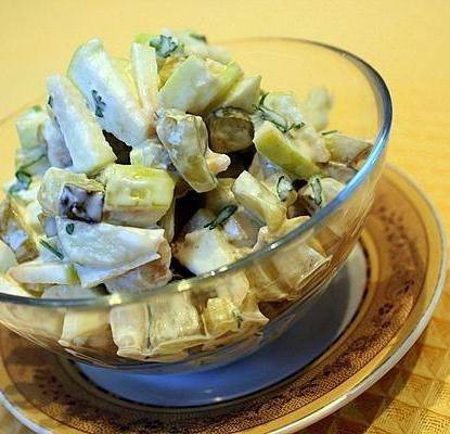 Салат из индейки и яблок Салат из индейки и яблок