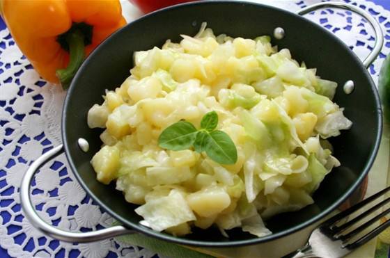 Капустный салат с картофелем Капустный салат с картофелем