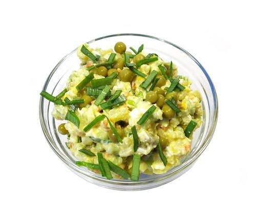 Салат из копченой курицы со спаржей и цветной капустой Салат из копченой курицы со спаржей и цветной капустой