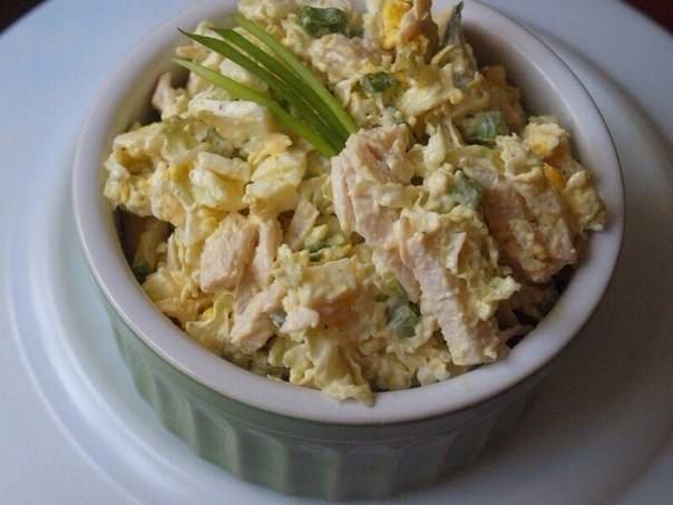 Салат из курицы, ананаса и пекинской капусты Салат из курицы, ананаса и пекинской капусты