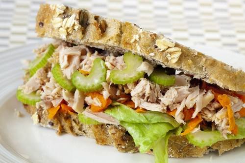 Салат из сельдерея с анчоусами Салат из сельдерея с анчоусами