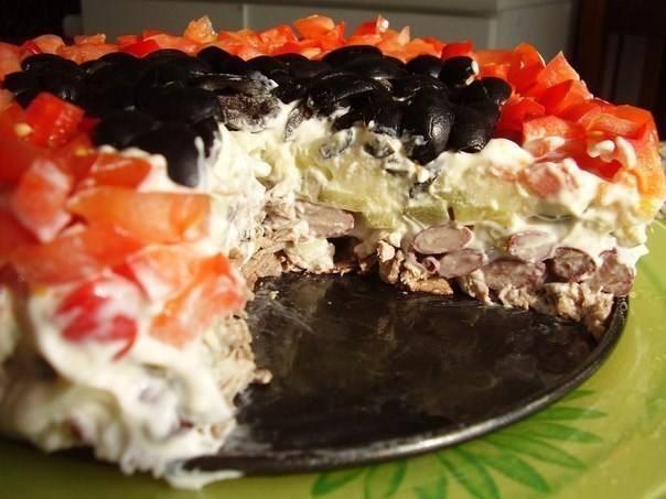 Салат с говядиной и красной фасолью Салат с говядиной и красной фасолью
