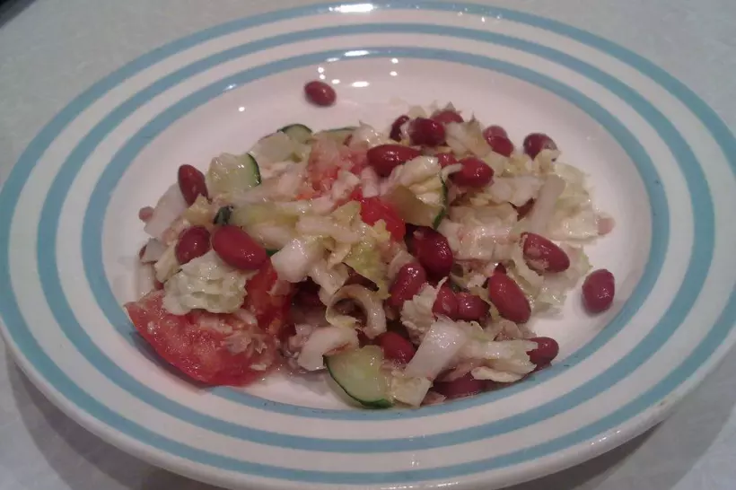 Готовим Салаты Салат из тунца с красной фасолью и овощами