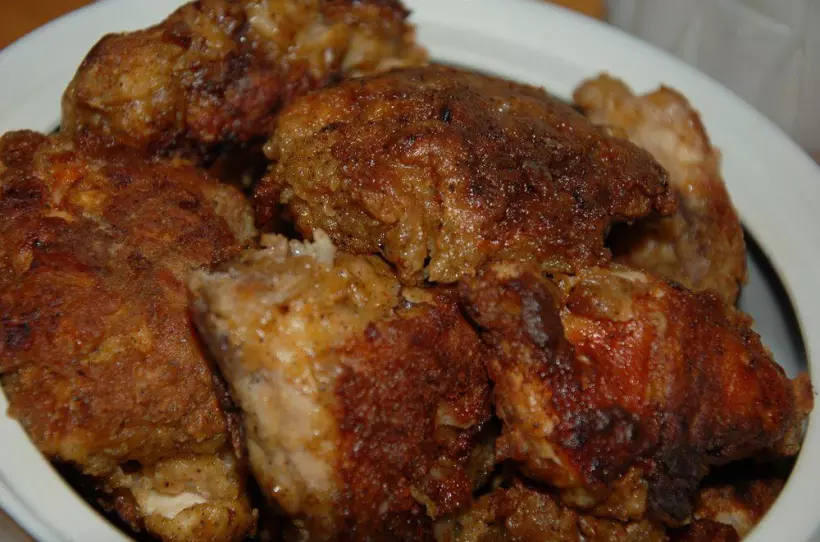 Готовим Мясо Золотистая жареная курица по‑деревенски со специями