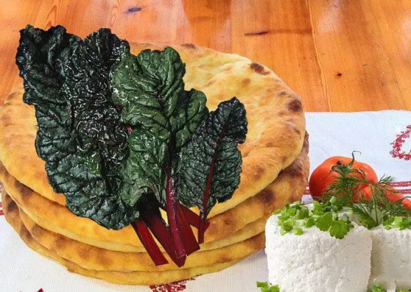 Готовим Вегетарианские Осетинский пирог со свекольной ботвой