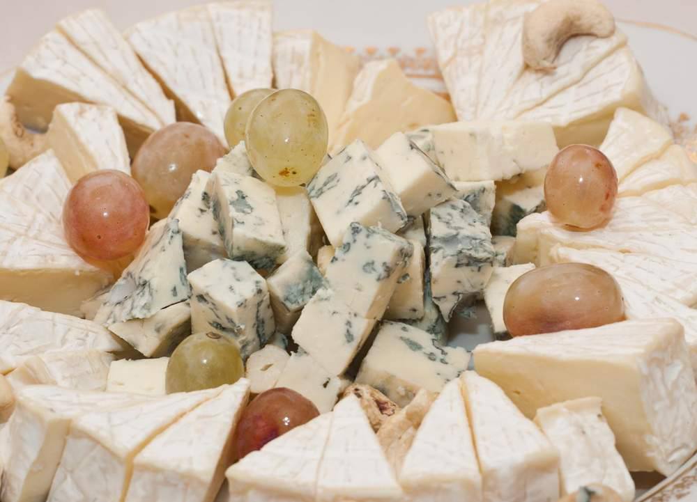 Рецепт Сырная тарелка «Ассорти» Готовим Закуски Сырная тарелка «Ассорти»