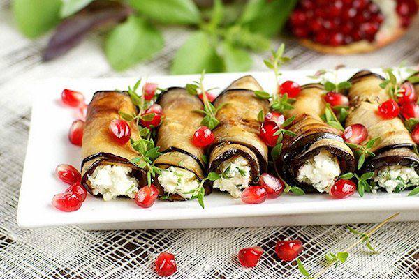 Рецепт Баклажановые рулетики с яйцом и сыром Готовим Закуски Баклажановые рулетики с яйцом и сыром