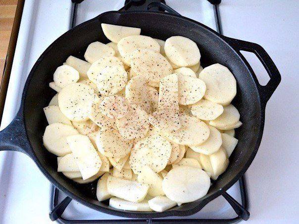 Рецепт Фриттата с картофелем и ветчиной шаг-1