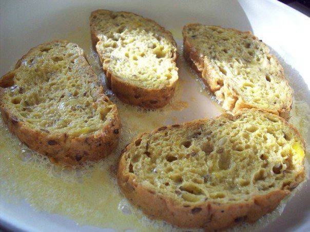 Рецепт Гренки с яйцом и сыром  шаг-2