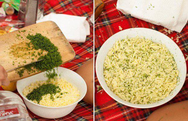 Рецепт Лаваш с сыром и помидорами на гриле шаг-1
