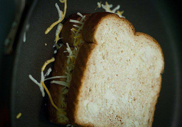 Рецепт Сэндвичи-гриль с сыром шаг-3