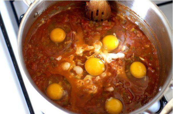 Рецепт Яичница с помидорами, перцем и специями шаг-5