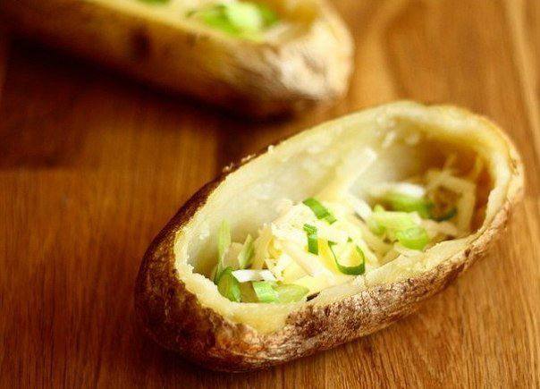 Рецепт Яичница в картофельных лодочках шаг-3