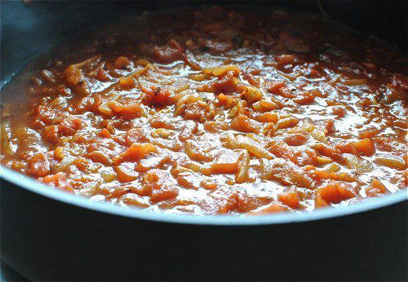 Рецепт Жареные креветки в томатном соусе шаг-5