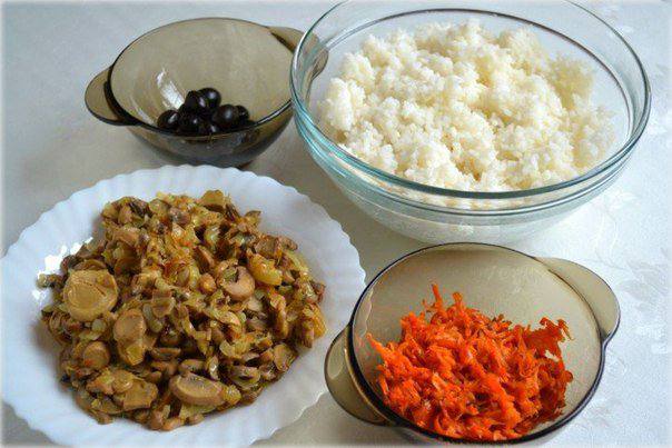 Рецепт Голубцы с рисом и грибами шаг-1