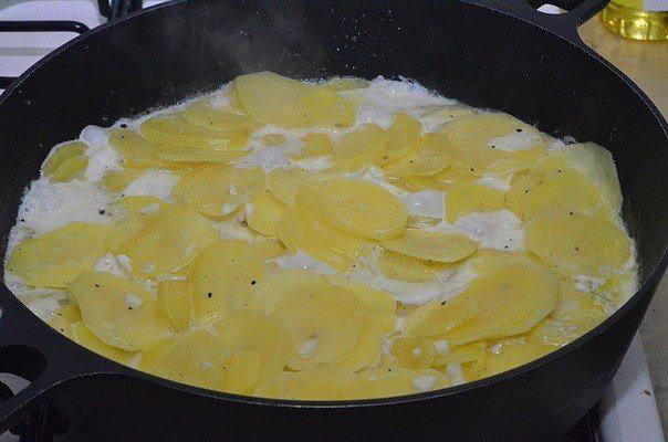 Рецепт Картофель с грибами в сливках шаг-6