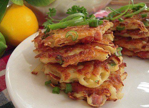 Рецепт Картофельные драники с колбасой Готовим Закуски Картофельные драники с колбасой