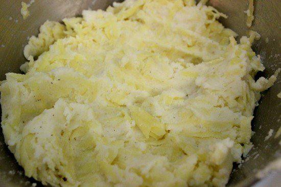 Рецепт Картофельные пампушки с творожной начинкой  шаг-2