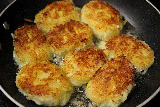 Рецепт Картофельные пампушки с творожной начинкой шаг-6
