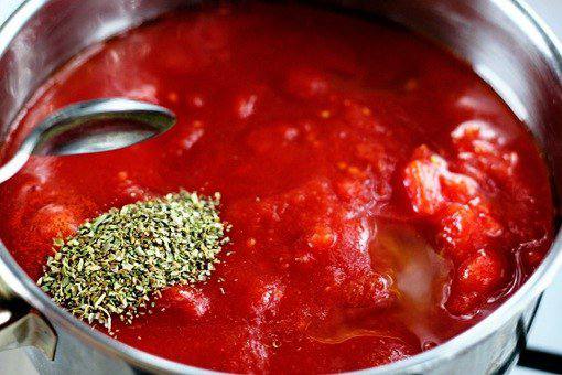Рецепт Курица под томатным соусом шаг-3