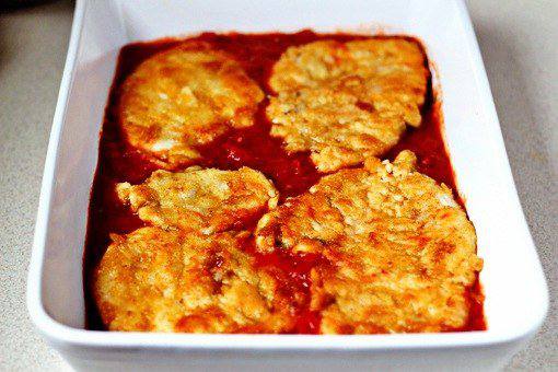 Рецепт Курица под томатным соусом шаг-7