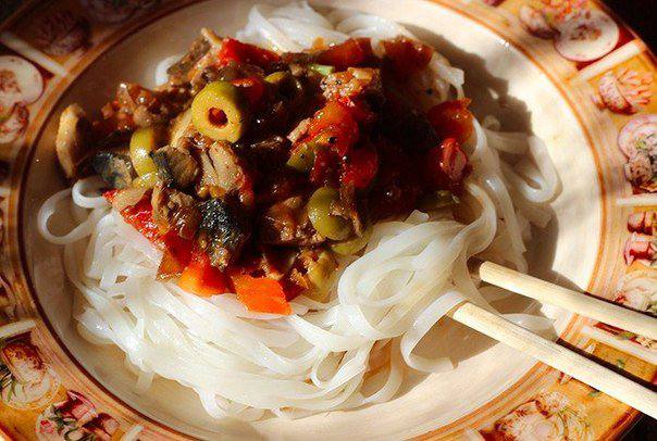 Рецепт Лапша с рыбой и овощами по-китайски шаг-6