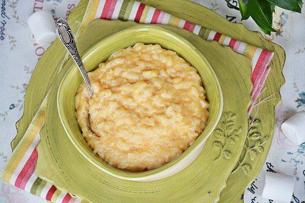 Рецепт Молочная рисовая каша с тыквой и яблоком шаг-1