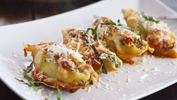 Рецепт Ракушки, фаршированные шпинатом и сыром Готовим Закуски Ракушки, фаршированные шпинатом и сыром