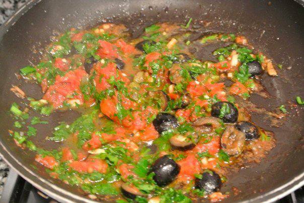 Рецепт Спагетти с соусом из маслин и помидоров шаг-6