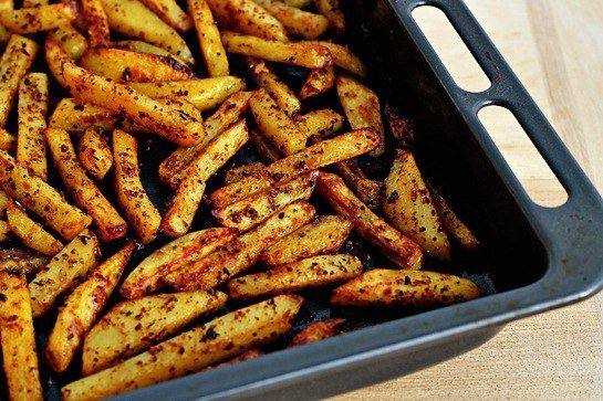 Рецепт Жаренный в духовке картофель со специями шаг-7
