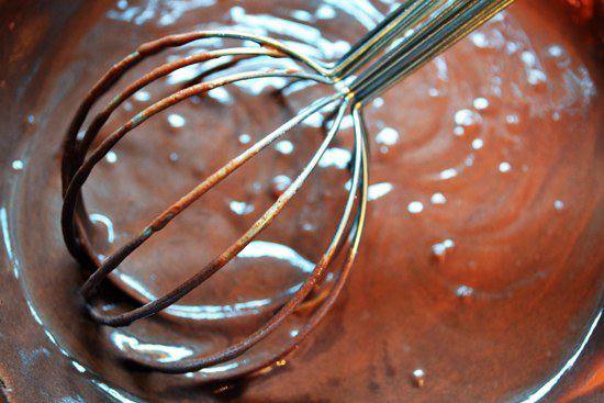 Рецепт Шоколадные оладьи под шоколадным соусом шаг-1