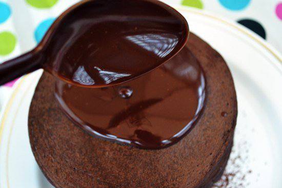 Рецепт Шоколадные оладьи под шоколадным соусом  шаг-4