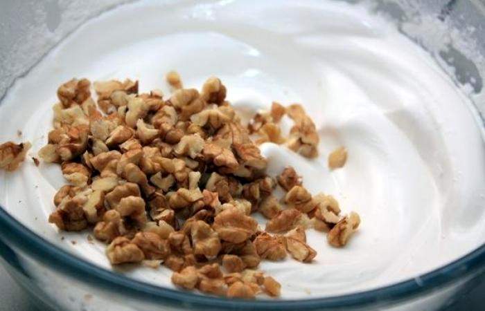 Рецепт Безе (меренги) с орехами шаг-5