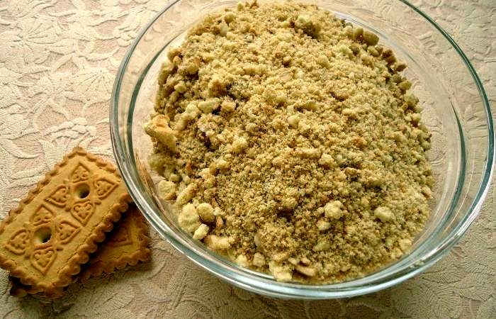 Рецепт Десерт из вишни с печеньем и орехами  шаг-2
