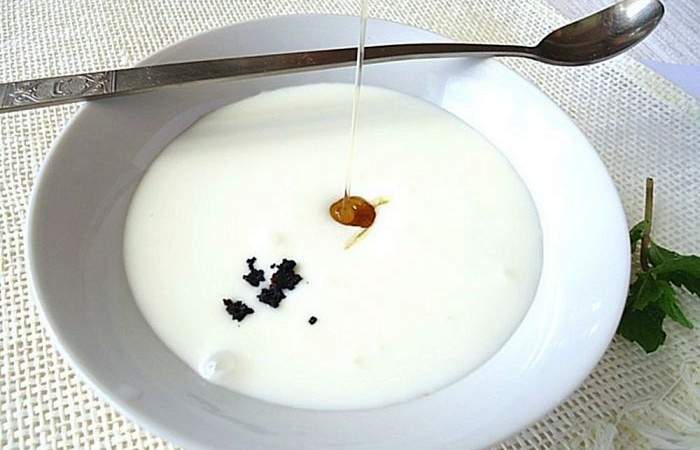 Рецепт Фрукты в йогуртовом соусе шаг-3