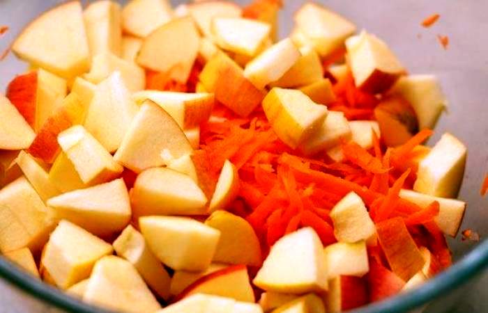 Рецепт Фруктовый салат с морковью шаг-1