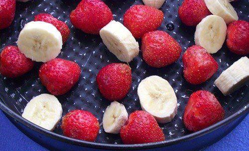 Рецепт Творожный десерт с фруктами шаг-3