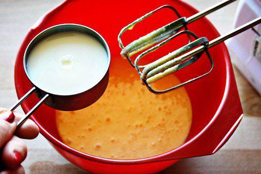 Рецепт Клубничный торт со сливочным кремом  шаг-4