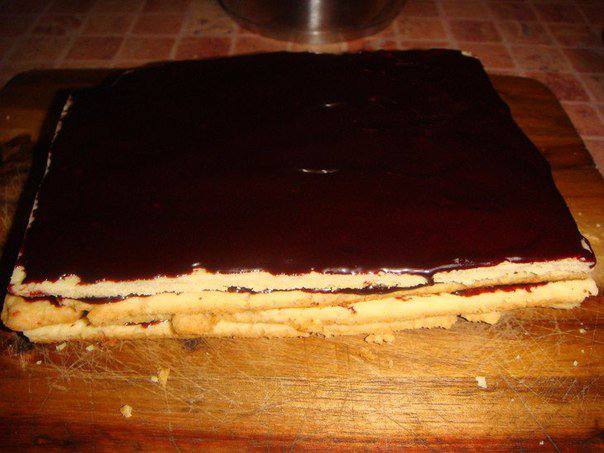Рецепт Пирожное с шоколадно-ягодным соусом шаг-7